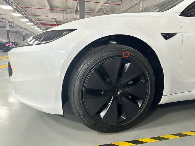 特斯拉Model 3煥新版